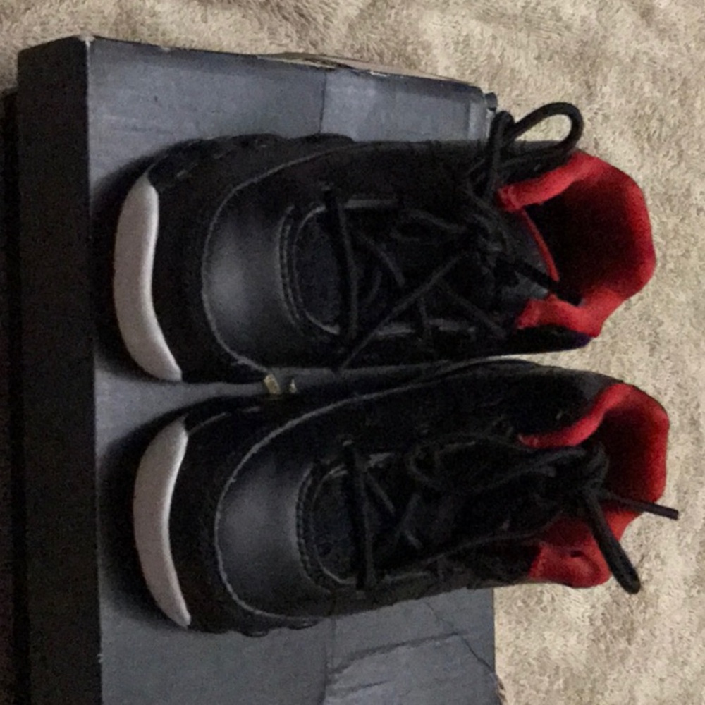 Kids sneakers